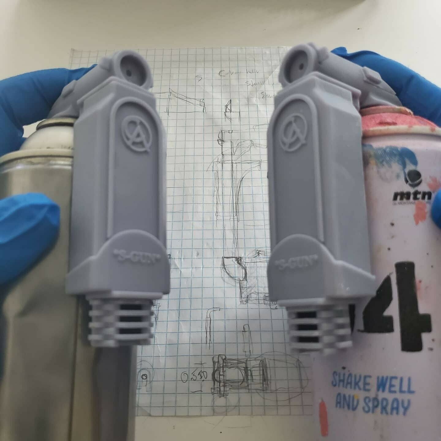 The S-Gun! World's first adjustable all-in-one stencil cap for spray paint!